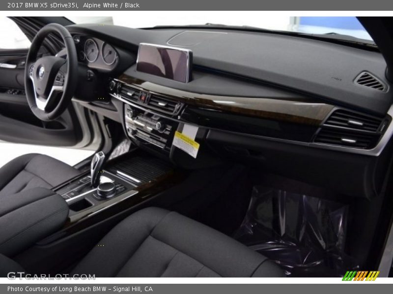 Alpine White / Black 2017 BMW X5 sDrive35i