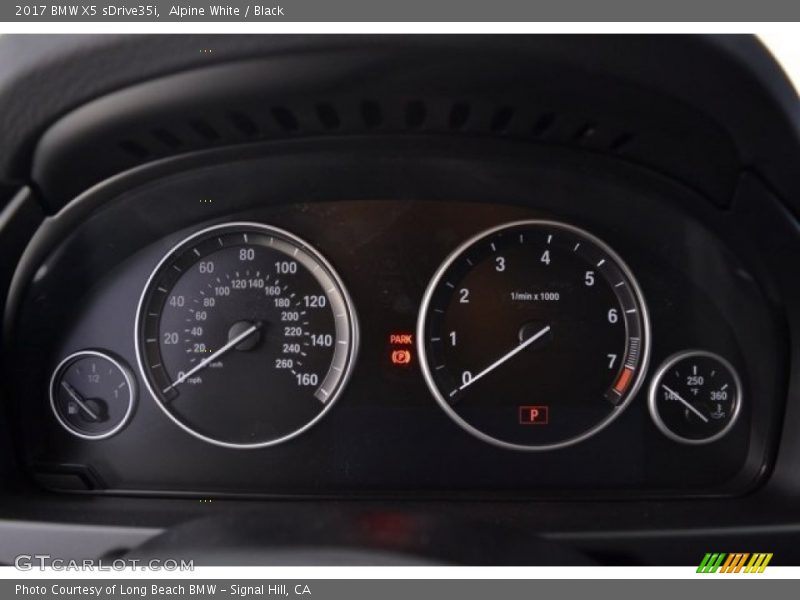 Alpine White / Black 2017 BMW X5 sDrive35i