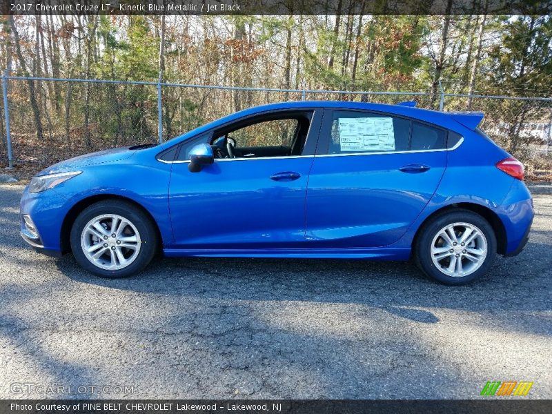 Kinetic Blue Metallic / Jet Black 2017 Chevrolet Cruze LT