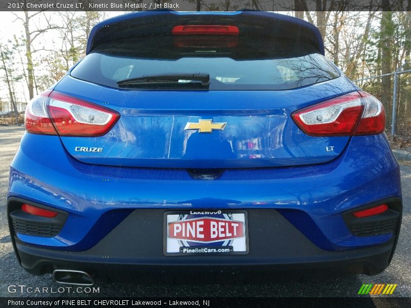Kinetic Blue Metallic / Jet Black 2017 Chevrolet Cruze LT