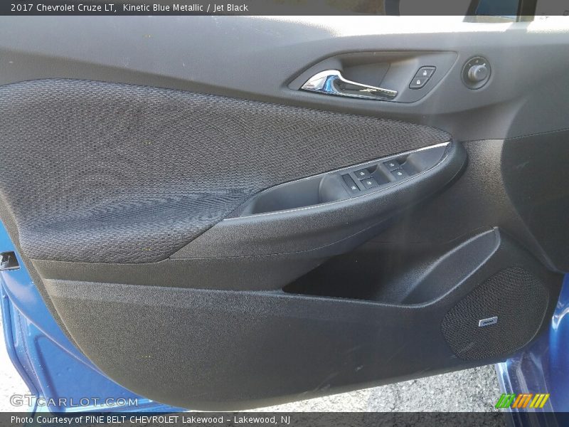 Kinetic Blue Metallic / Jet Black 2017 Chevrolet Cruze LT