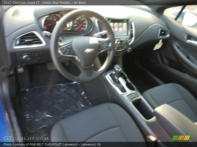 Kinetic Blue Metallic / Jet Black 2017 Chevrolet Cruze LT