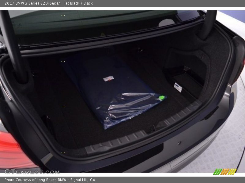 Jet Black / Black 2017 BMW 3 Series 320i Sedan