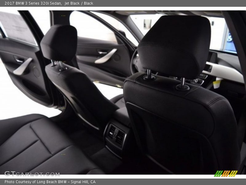 Jet Black / Black 2017 BMW 3 Series 320i Sedan