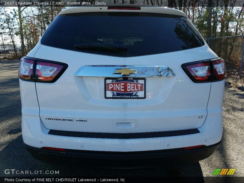 Summit White / Ebony 2017 Chevrolet Traverse LT AWD