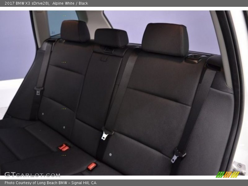 Alpine White / Black 2017 BMW X3 sDrive28i