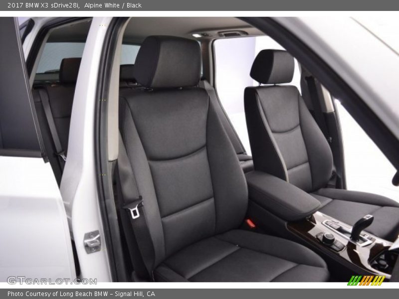 Alpine White / Black 2017 BMW X3 sDrive28i