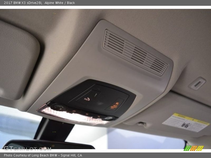 Alpine White / Black 2017 BMW X3 sDrive28i