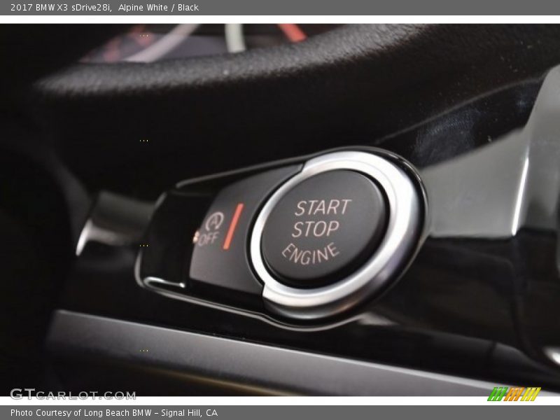 Alpine White / Black 2017 BMW X3 sDrive28i