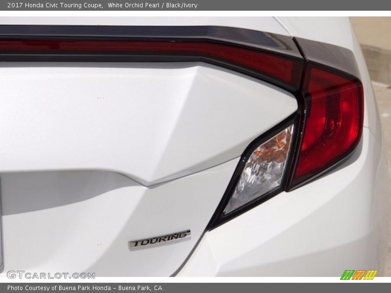 White Orchid Pearl / Black/Ivory 2017 Honda Civic Touring Coupe