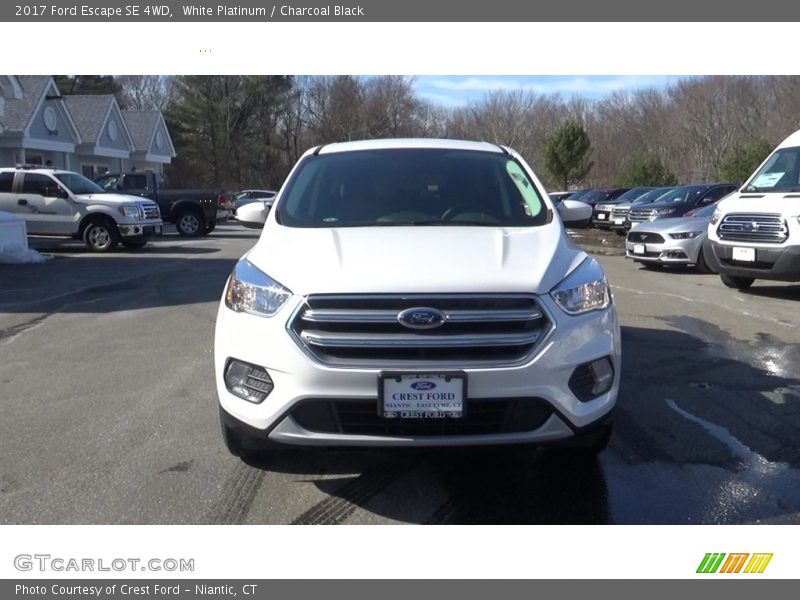 White Platinum / Charcoal Black 2017 Ford Escape SE 4WD