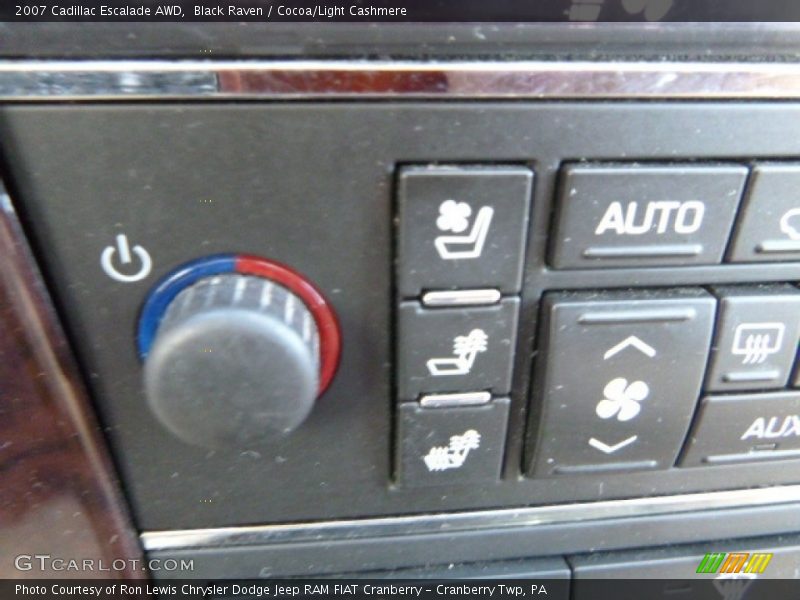 Black Raven / Cocoa/Light Cashmere 2007 Cadillac Escalade AWD