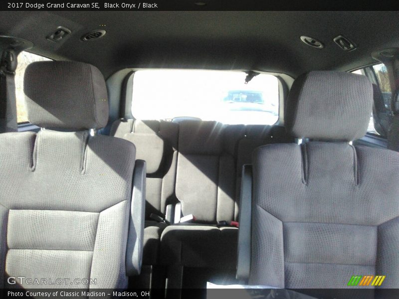 Black Onyx / Black 2017 Dodge Grand Caravan SE