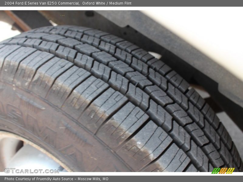 Oxford White / Medium Flint 2004 Ford E Series Van E250 Commercial