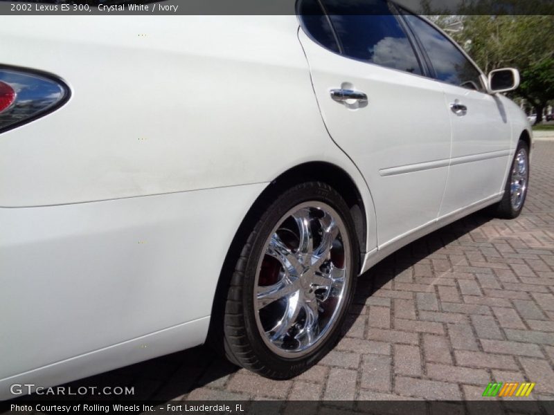 Crystal White / Ivory 2002 Lexus ES 300