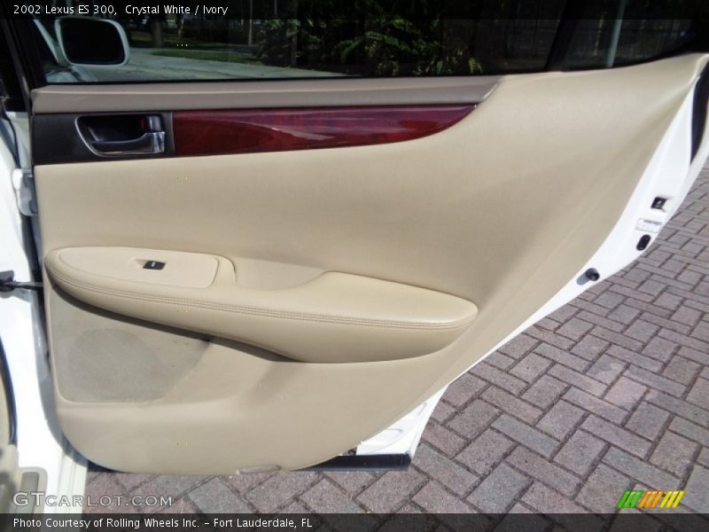 Crystal White / Ivory 2002 Lexus ES 300