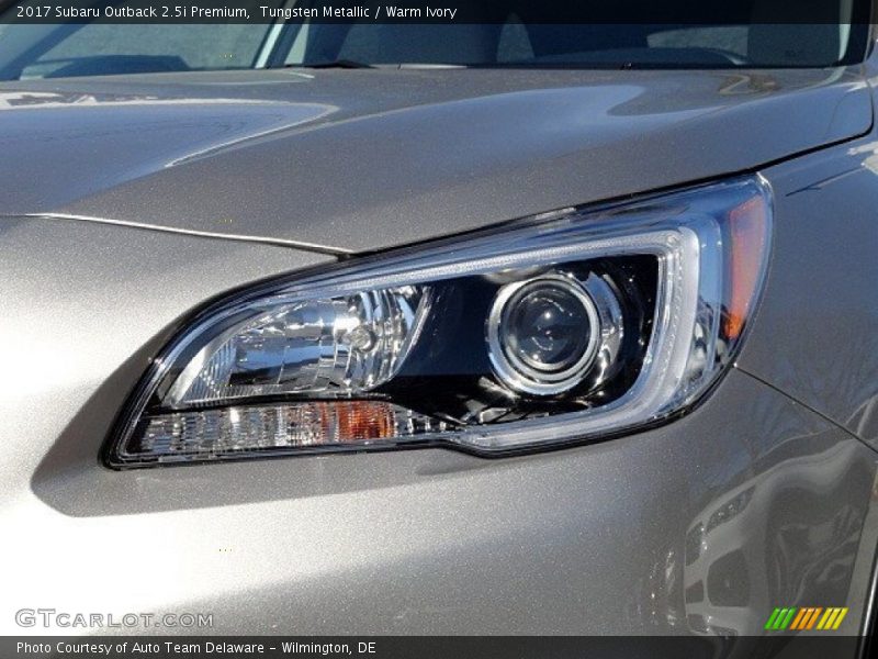 Tungsten Metallic / Warm Ivory 2017 Subaru Outback 2.5i Premium