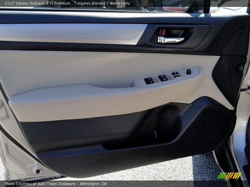 Tungsten Metallic / Warm Ivory 2017 Subaru Outback 2.5i Premium