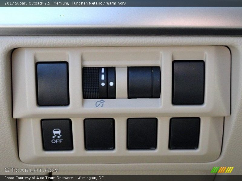 Tungsten Metallic / Warm Ivory 2017 Subaru Outback 2.5i Premium