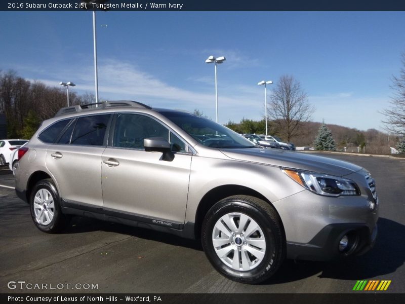 Front 3/4 View of 2016 Outback 2.5i