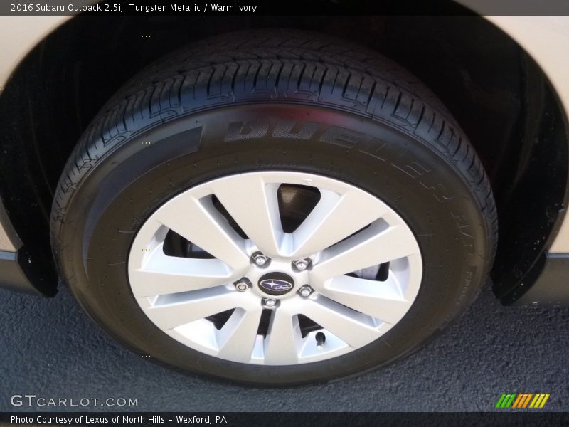 Tungsten Metallic / Warm Ivory 2016 Subaru Outback 2.5i