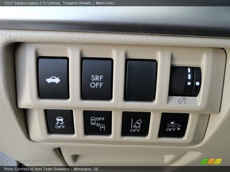 Tungsten Metallic / Warm Ivory 2017 Subaru Legacy 2.5i Limited