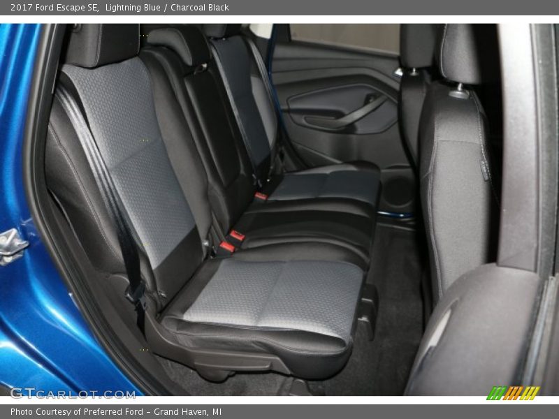 Lightning Blue / Charcoal Black 2017 Ford Escape SE