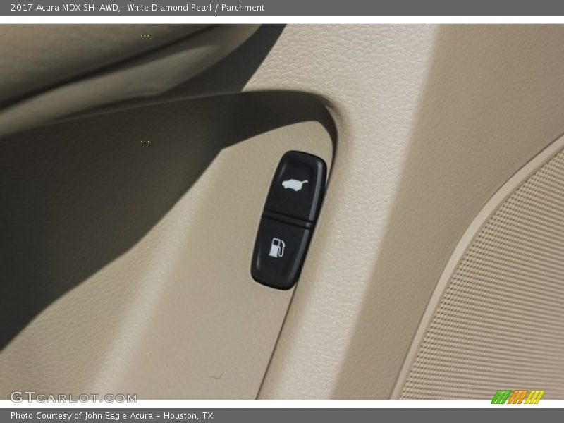 White Diamond Pearl / Parchment 2017 Acura MDX SH-AWD