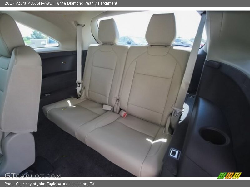 White Diamond Pearl / Parchment 2017 Acura MDX SH-AWD