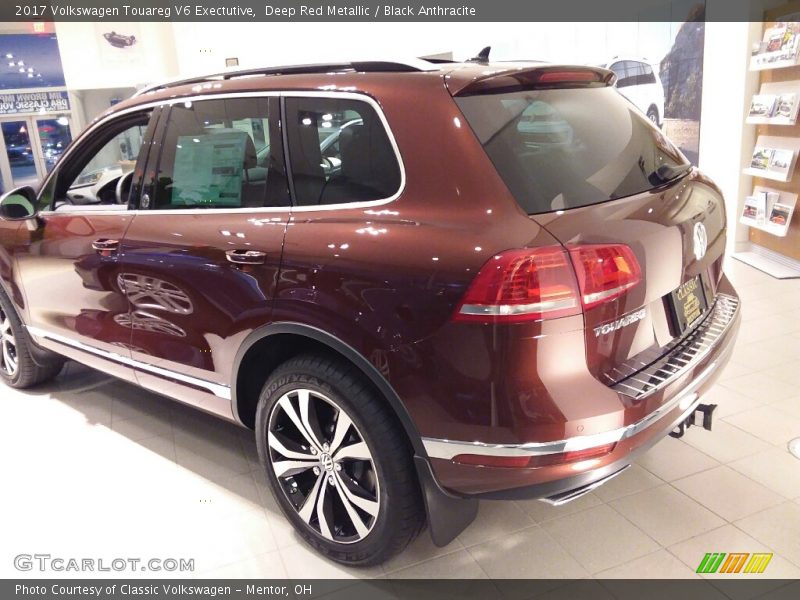 Deep Red Metallic / Black Anthracite 2017 Volkswagen Touareg V6 Exectutive