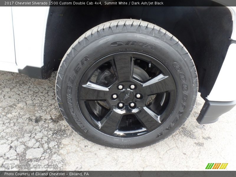Summit White / Dark Ash/Jet Black 2017 Chevrolet Silverado 1500 Custom Double Cab 4x4