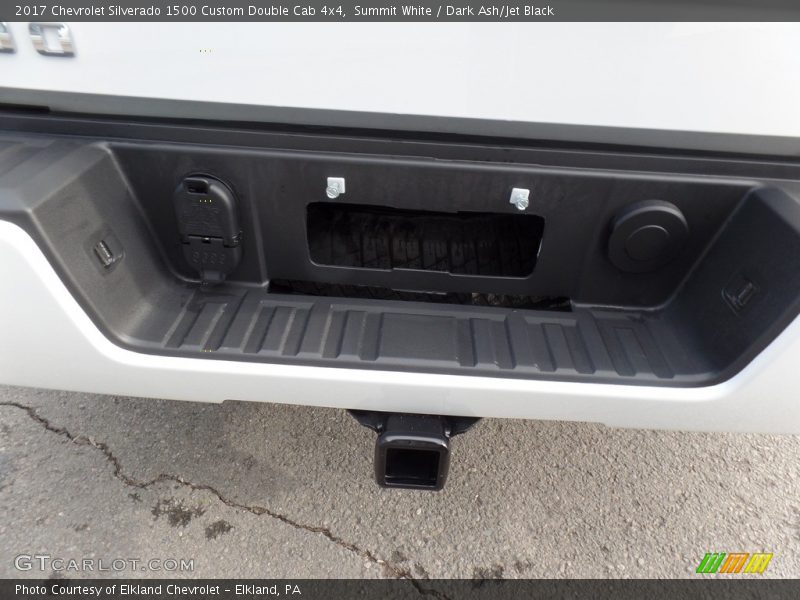 Summit White / Dark Ash/Jet Black 2017 Chevrolet Silverado 1500 Custom Double Cab 4x4