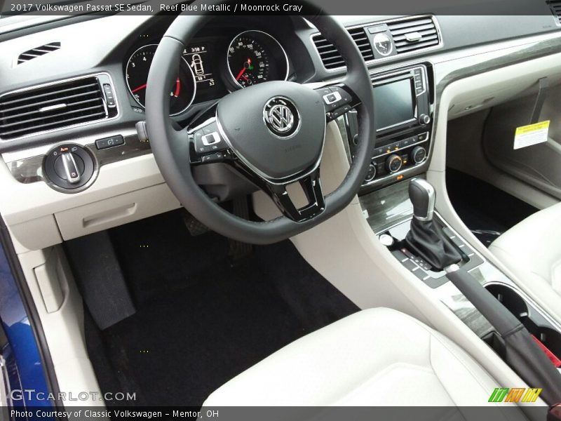Reef Blue Metallic / Moonrock Gray 2017 Volkswagen Passat SE Sedan