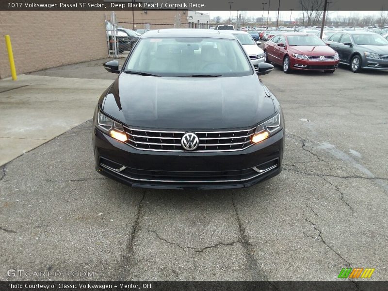 Deep Black Pearl / Cornsilk Beige 2017 Volkswagen Passat SE Sedan