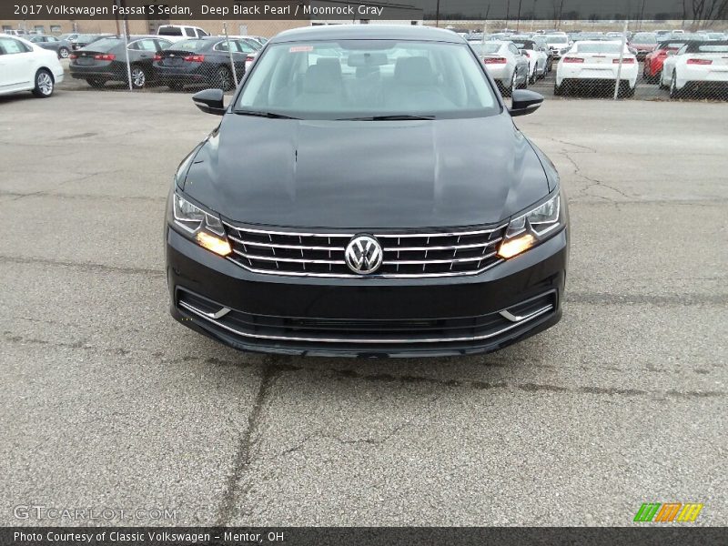 Deep Black Pearl / Moonrock Gray 2017 Volkswagen Passat S Sedan