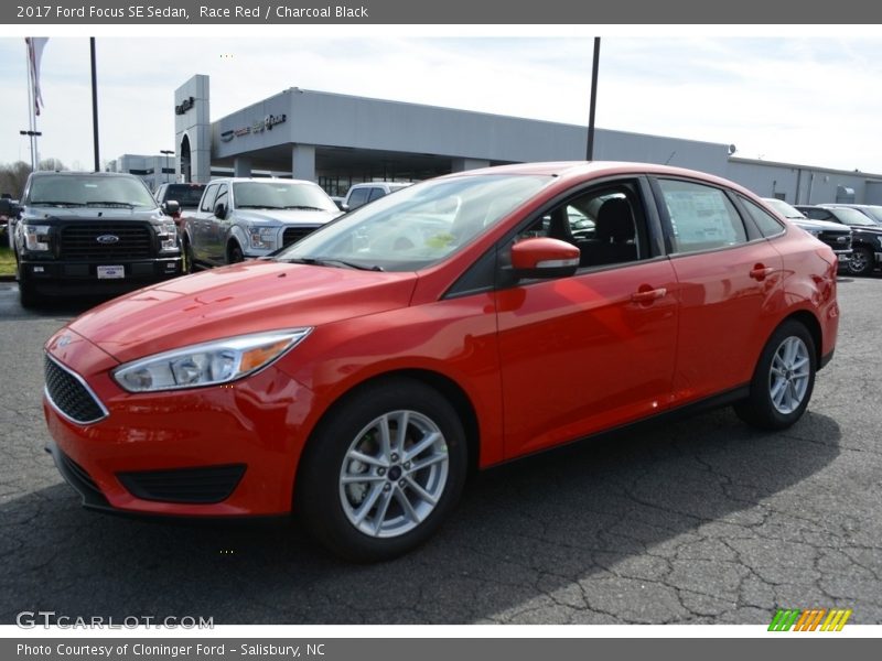 Race Red / Charcoal Black 2017 Ford Focus SE Sedan