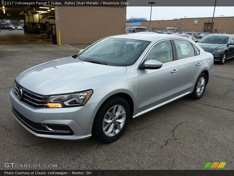 Front 3/4 View of 2017 Passat S Sedan