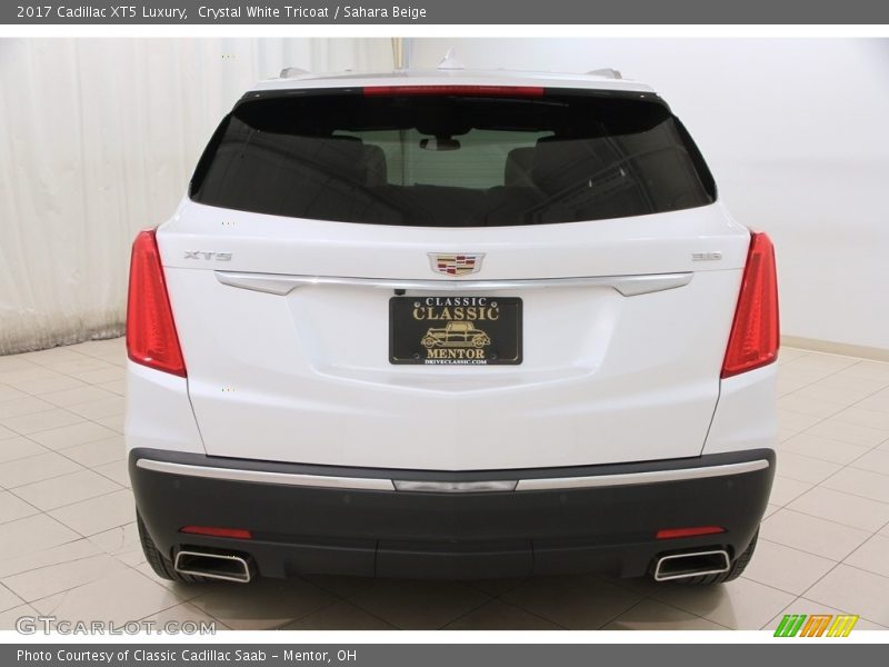 Crystal White Tricoat / Sahara Beige 2017 Cadillac XT5 Luxury