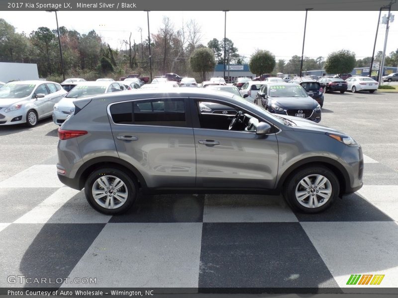 Mineral Silver / Black 2017 Kia Sportage LX