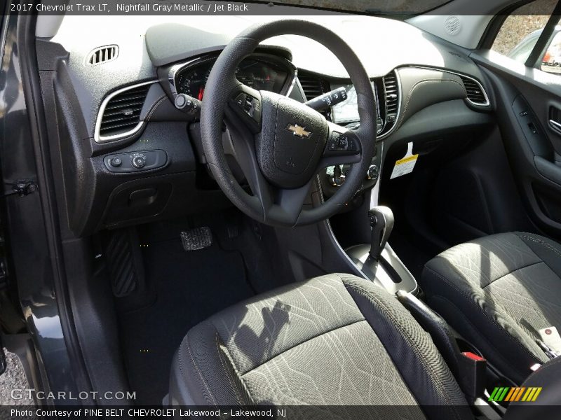 Nightfall Gray Metallic / Jet Black 2017 Chevrolet Trax LT