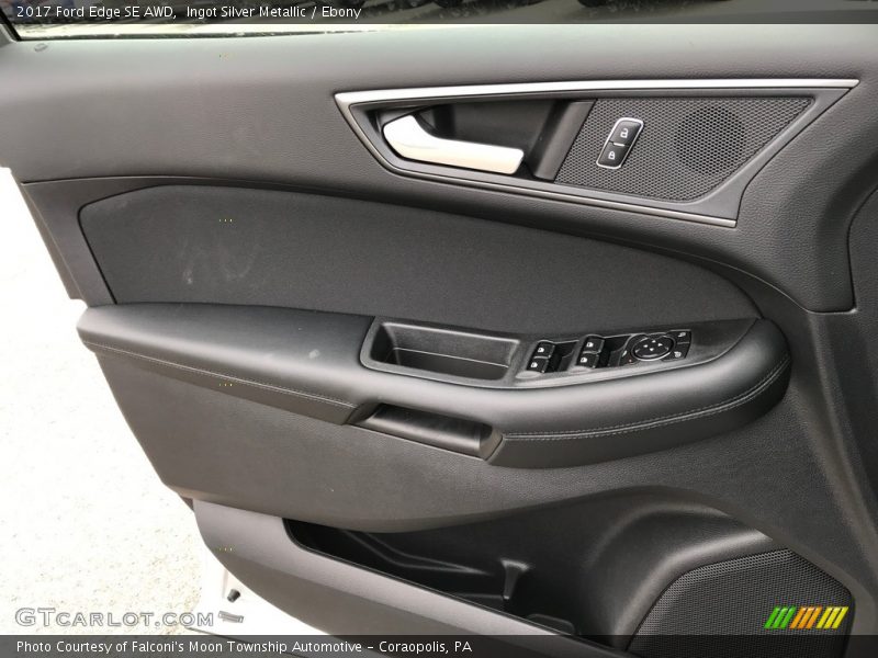 Door Panel of 2017 Edge SE AWD