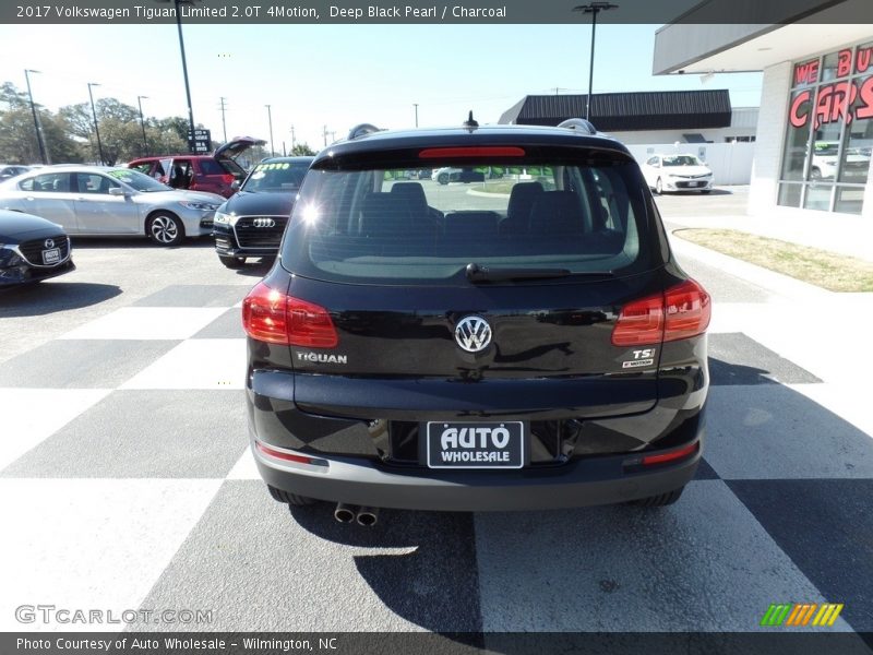 Deep Black Pearl / Charcoal 2017 Volkswagen Tiguan Limited 2.0T 4Motion