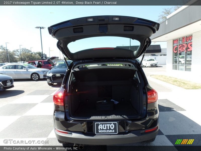 Deep Black Pearl / Charcoal 2017 Volkswagen Tiguan Limited 2.0T 4Motion