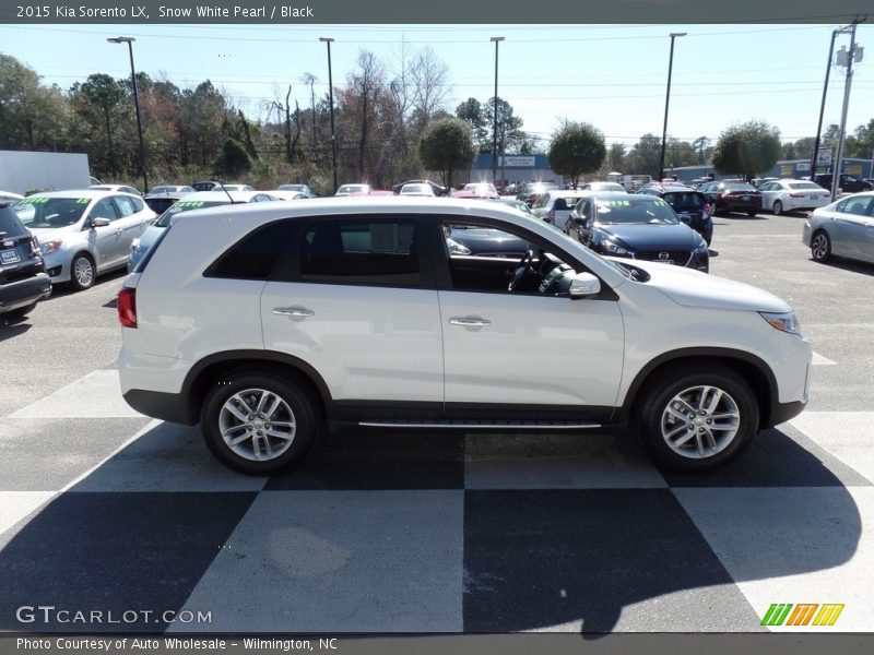 Snow White Pearl / Black 2015 Kia Sorento LX