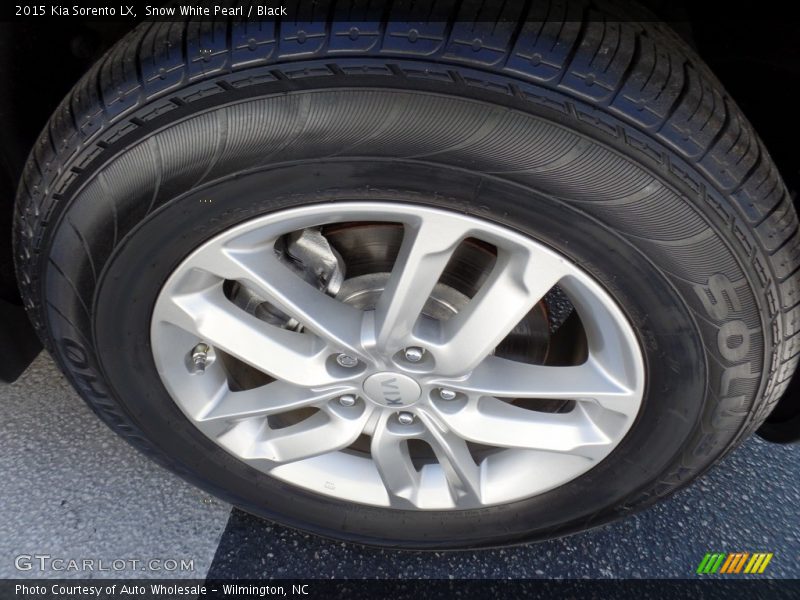 Snow White Pearl / Black 2015 Kia Sorento LX