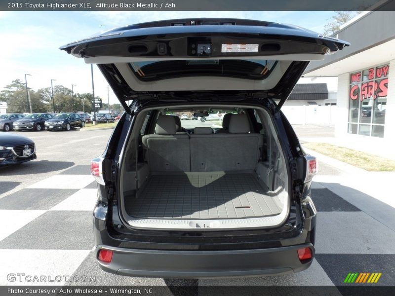 Attitude Black Metallic / Ash 2015 Toyota Highlander XLE