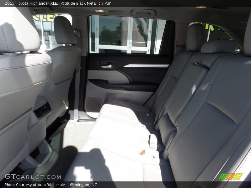 Attitude Black Metallic / Ash 2015 Toyota Highlander XLE