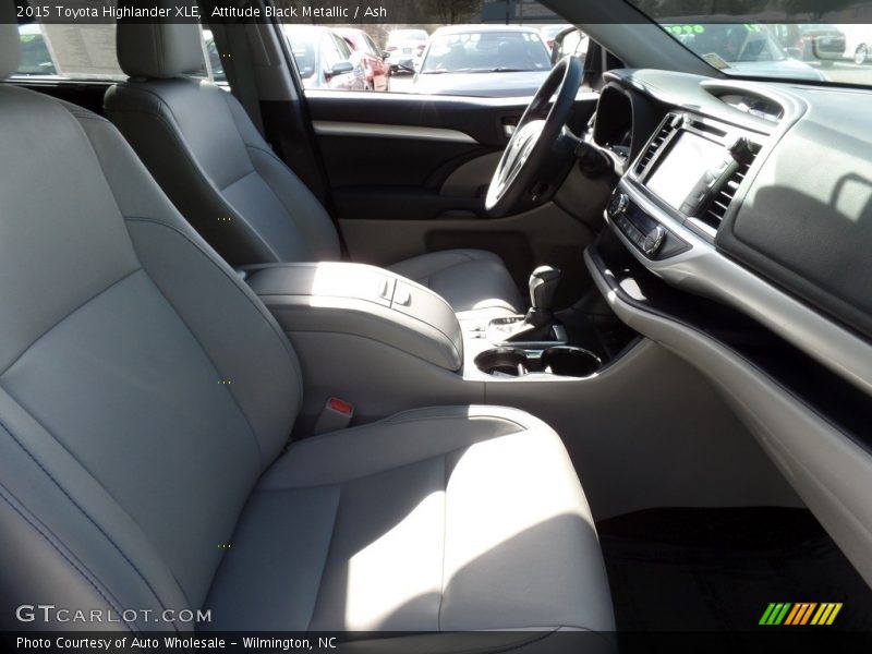 Attitude Black Metallic / Ash 2015 Toyota Highlander XLE