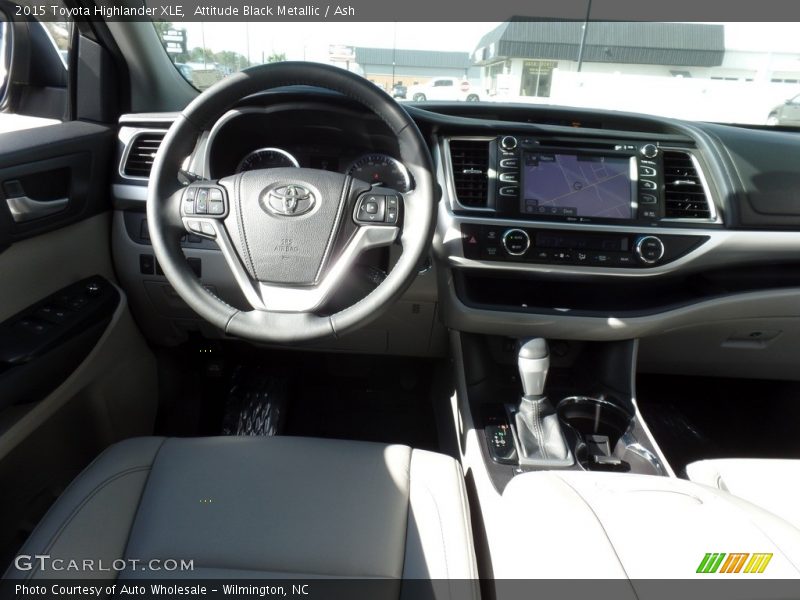 Attitude Black Metallic / Ash 2015 Toyota Highlander XLE