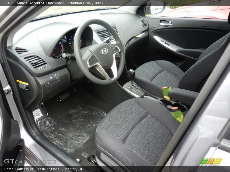  2017 Accent SE Hatchback Black Interior